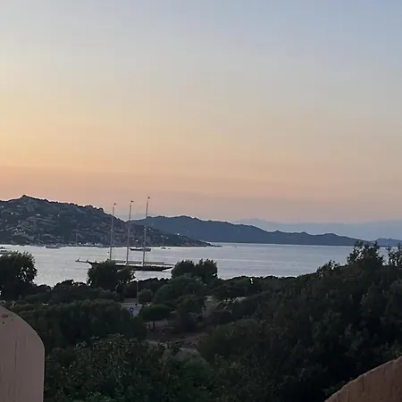 Appartamento vista mare-Costa Smeralda-Palau 5 min from the beach La Sciumara
