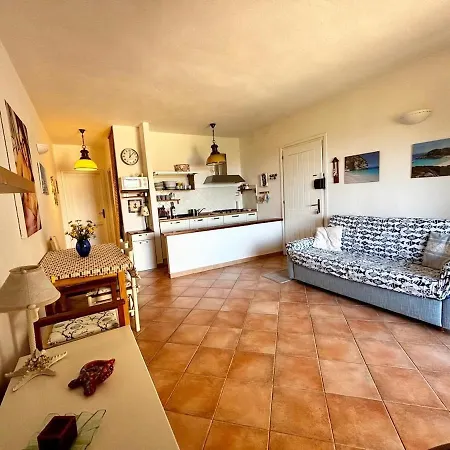 Appartamento Appartamento vista mare-Costa Smeralda-Palau 5 min from the beach La Sciumara