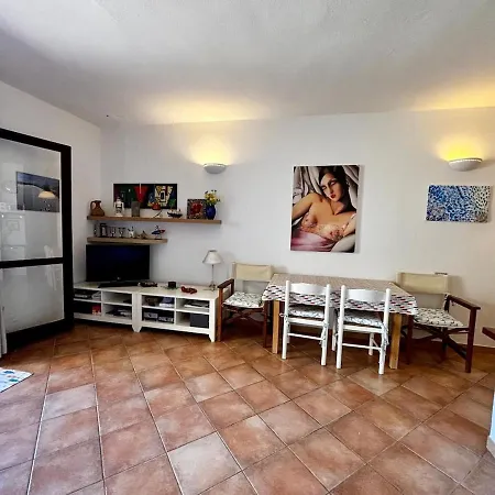 Appartamento vista mare-Costa Smeralda-Palau 5 min from the beach La Sciumara